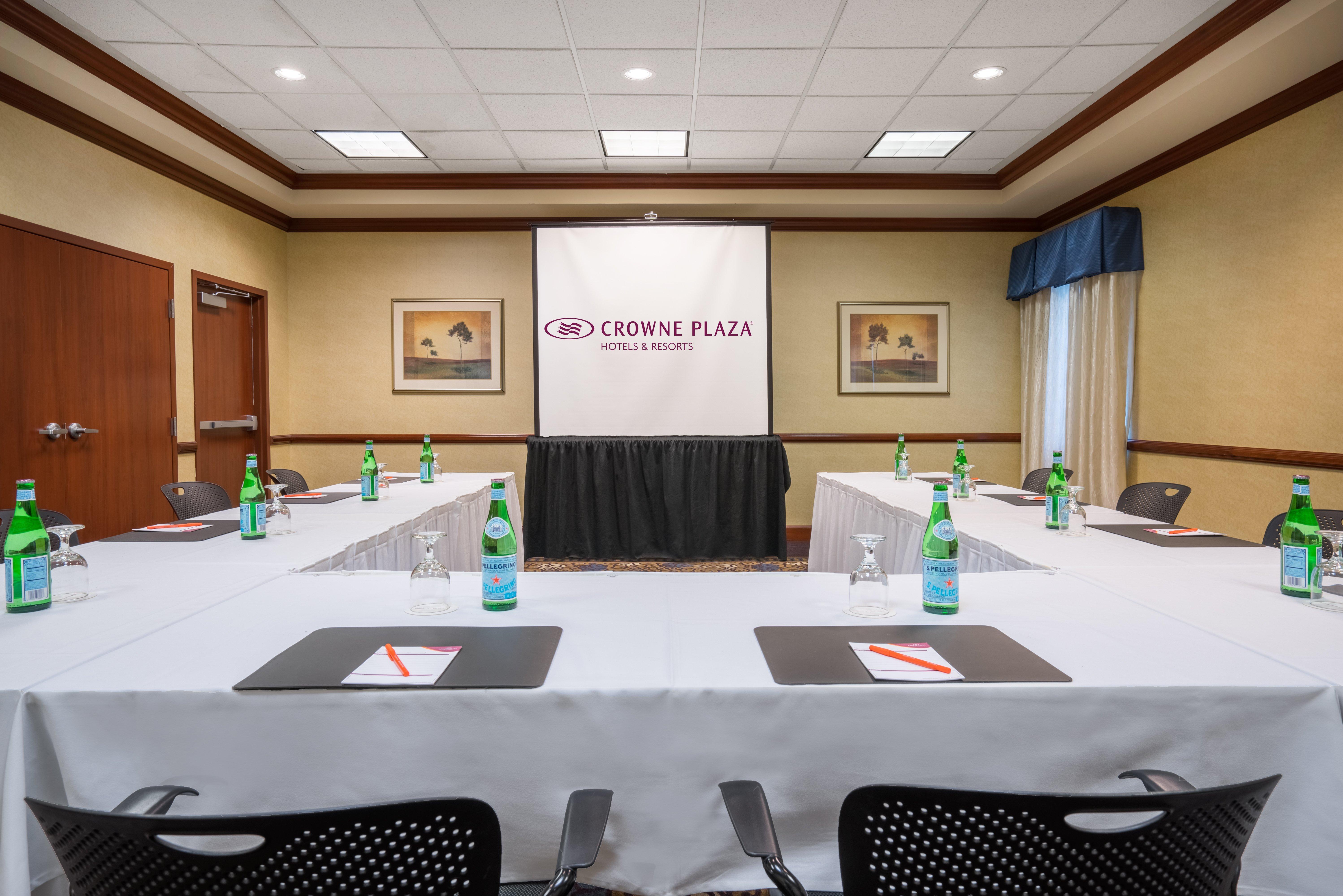 Crowne Plaza Hotel And Suites Pittsburgh South By Ihg Mt. Lebanon Экстерьер фото